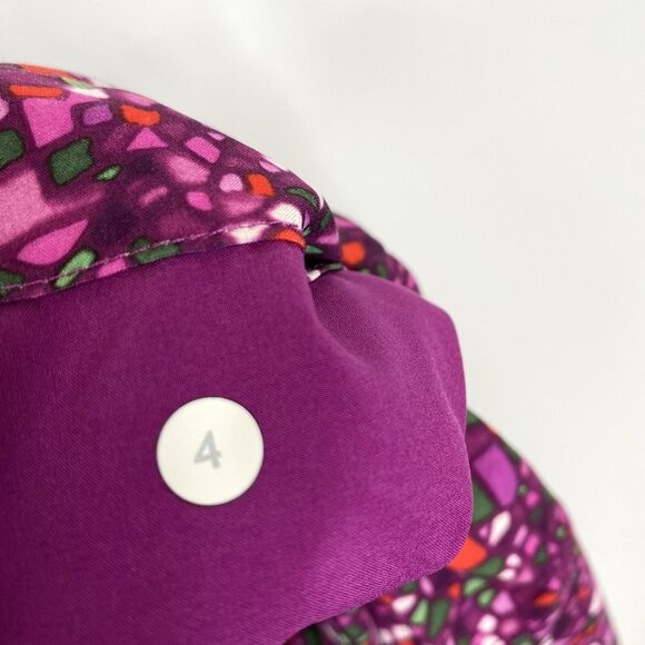 Lululemon Shorts Size 4 Spring Break Away Paradise Camo Multi Purple Swift Ultra - Picture 4 of 4